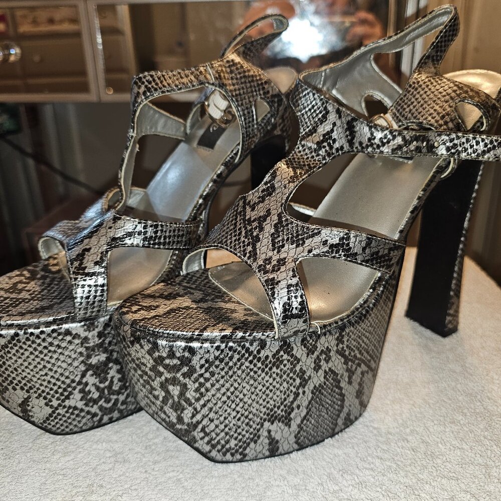 Platform heels
